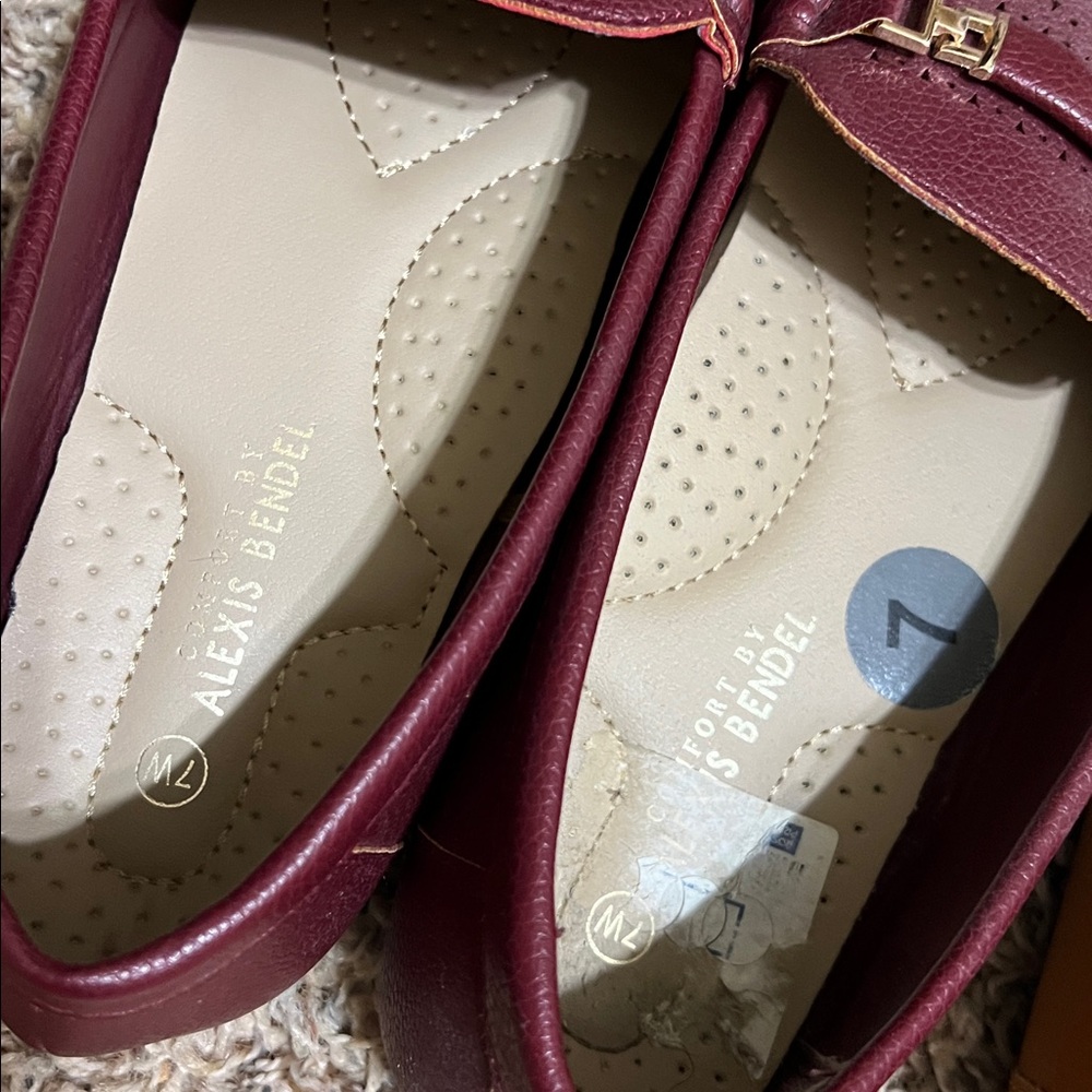 Alexis Bendel Women's Camel Brown and Burgundy Comfort Loafers 7 Wide - Picture 6 of 8